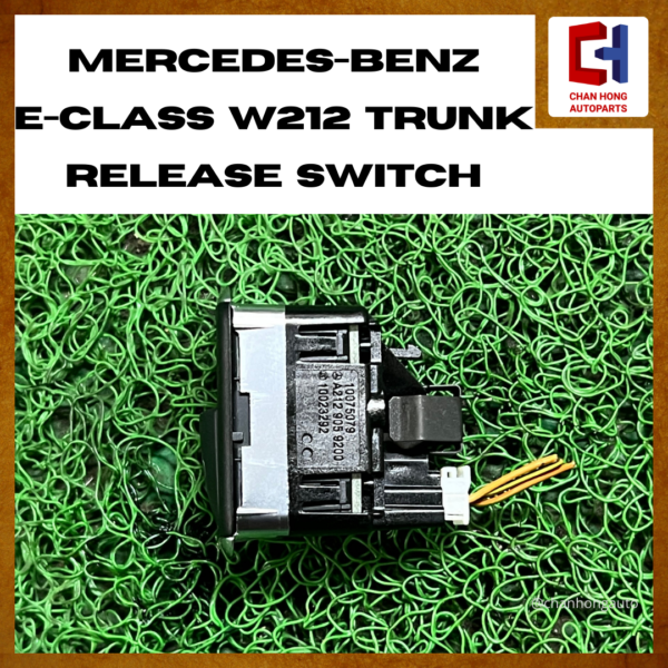 Mercedes-Benz E-Class W212 Trunk Release Switch [A2129059200][Original from Germany][Used] - Image 2