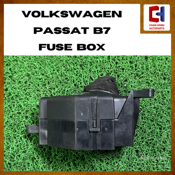 Volkswagen Passat B7 Fuse Box [Original][Used] - Image 2